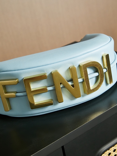 フェンディバッグ素材ディテール